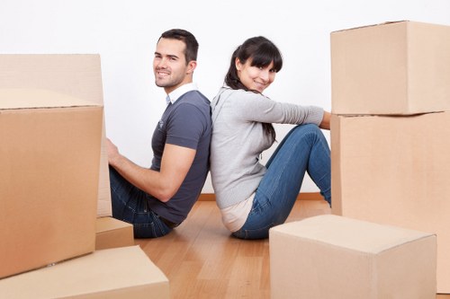 Residential and commercial moving truck support in Eltham